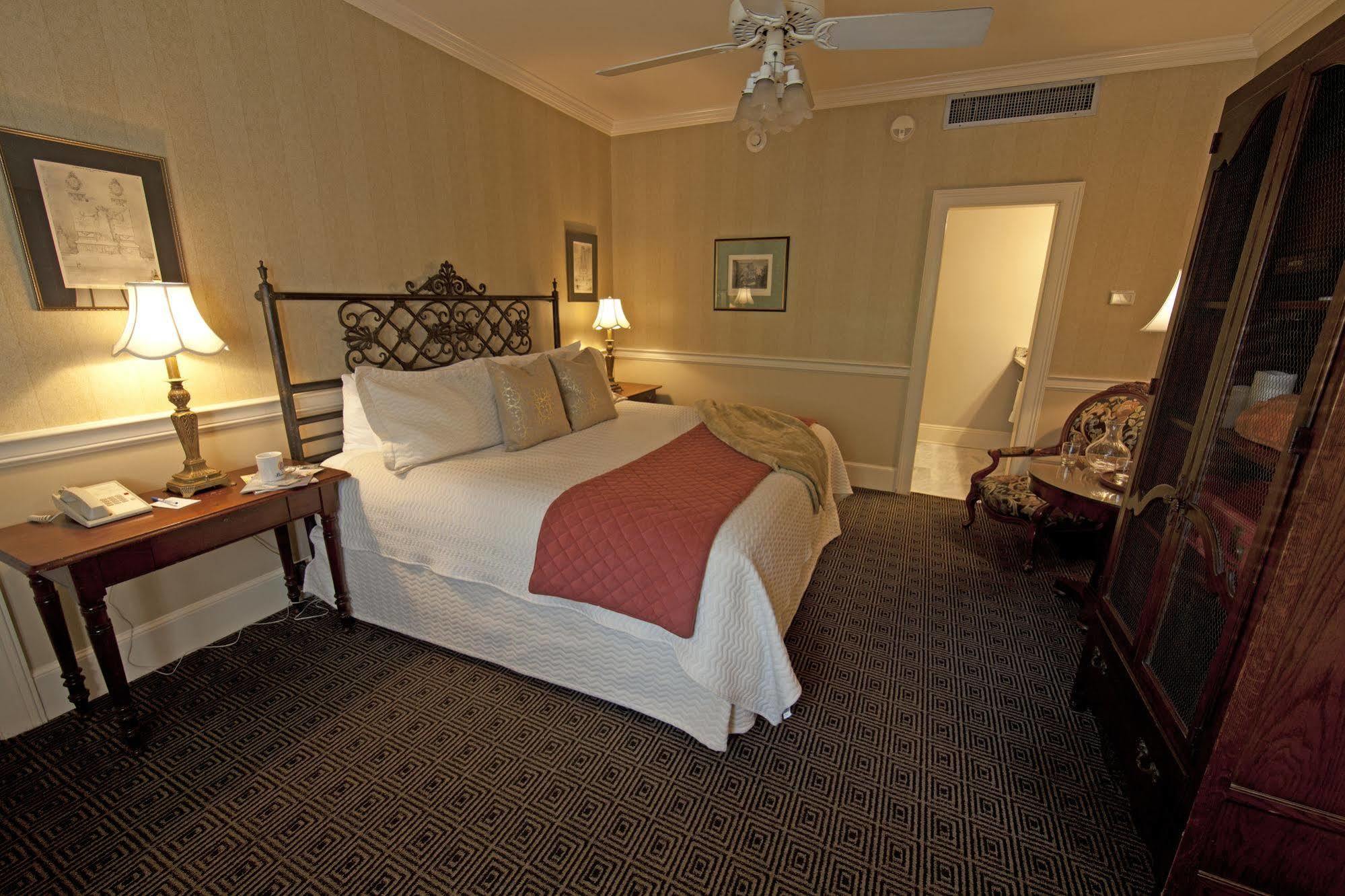 Hotel Provincial 4*